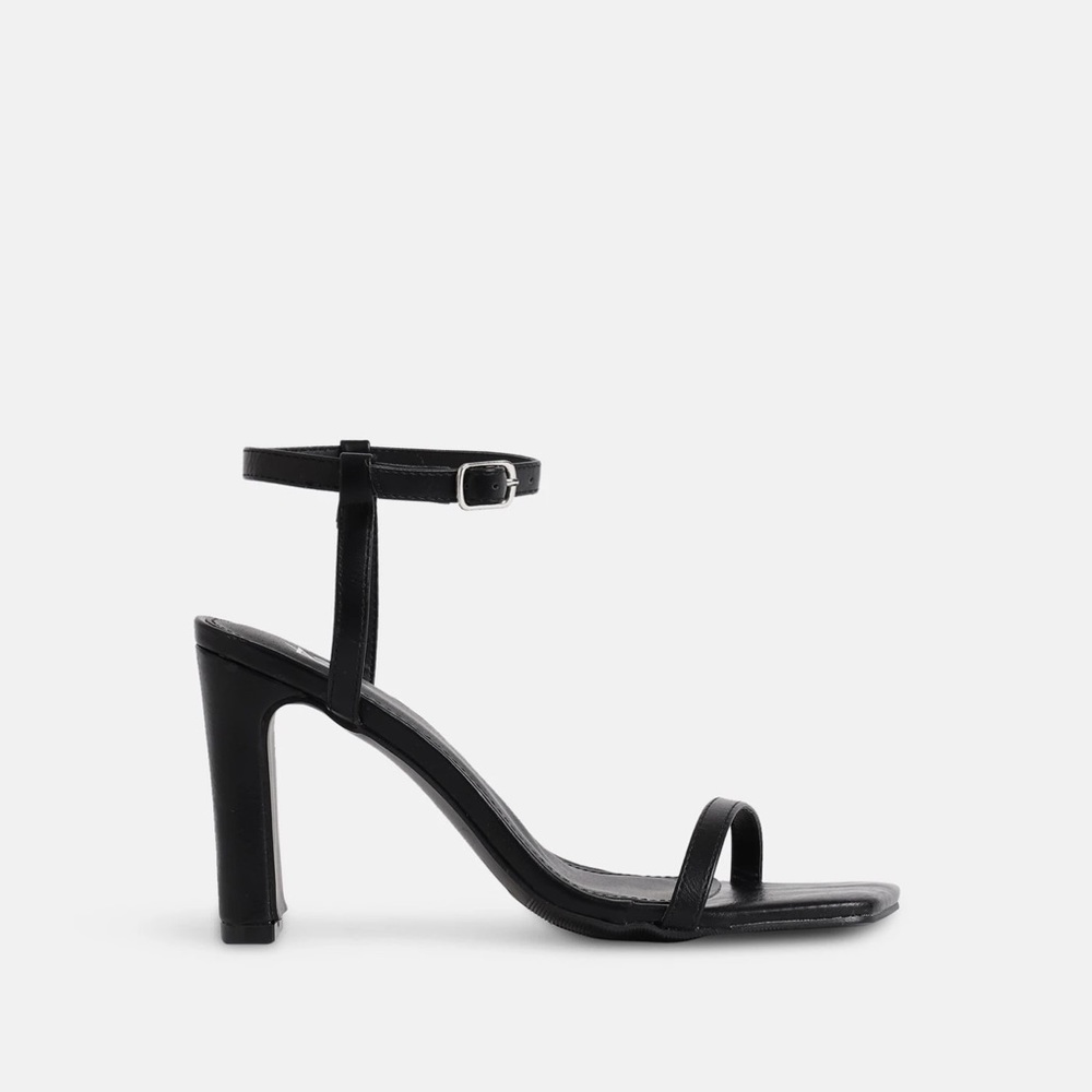 New 4th & Reckless Black Heels